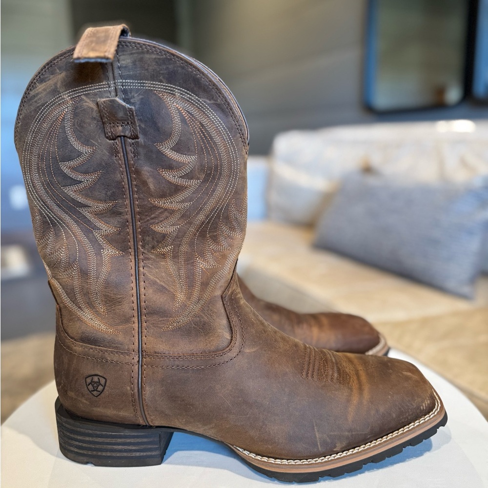 Ariat Distressed Brown Hybrid Rancher Western Boot, Like New, See Flaw Details - Picture 6 of 9